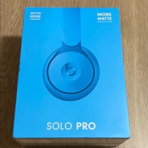 BEATS SOLO PRO
